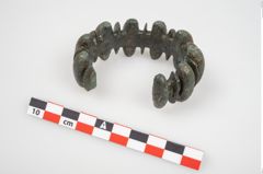 Foto von Bronzebuckelarmreif (NHMW-PRAE-025785)